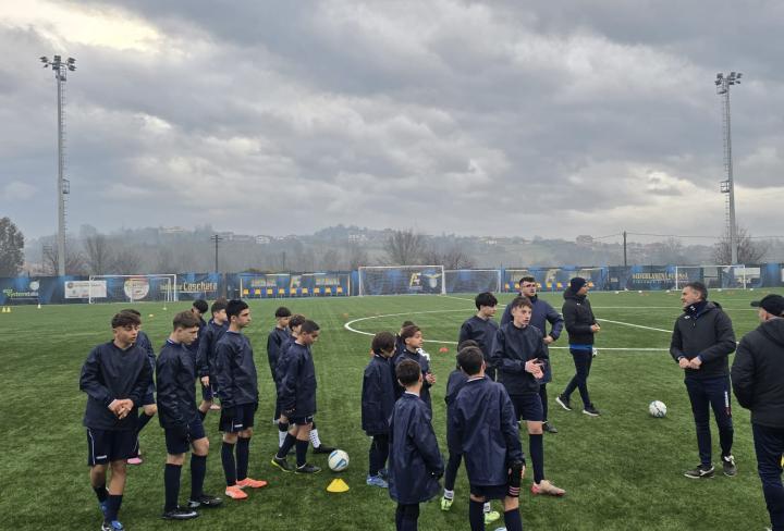 8ab61f82-5a24-4fda-a26a-06793e0c40ff