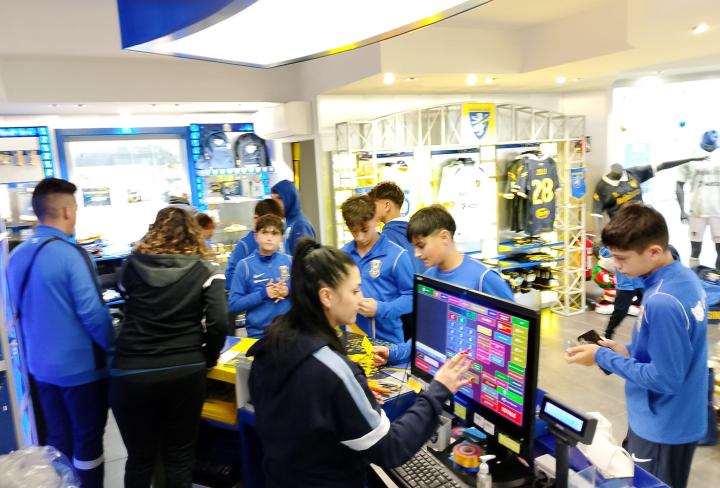 aebb171f-6f7a-436d-b45b-7f9fa57dfaae